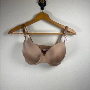 Victoria Secret Nude Push Up Padded Bra 34DDD NEW
